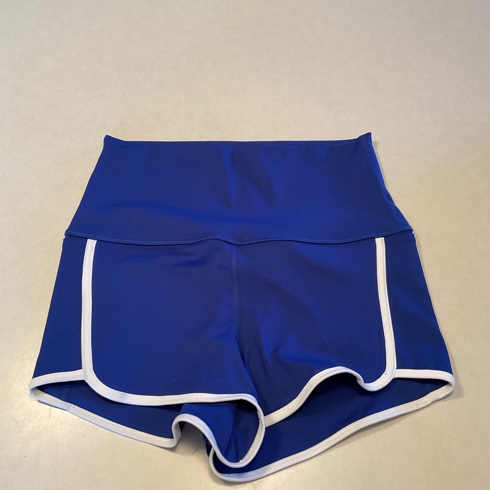 Free movement island time shorts